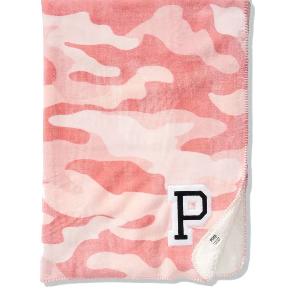 Victoria’s Secret PINK Camouflage Fleece Blanket
